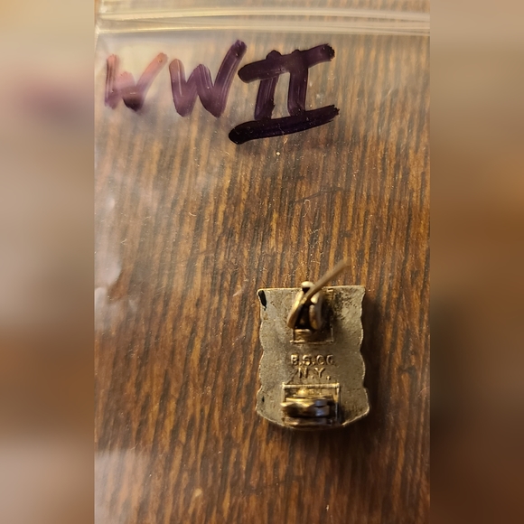 WW2 Meritorious Service Pin - Picture 2 of 4